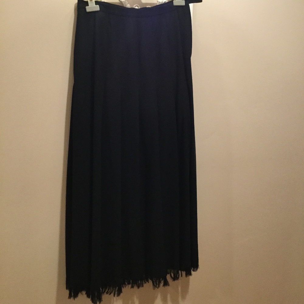Wool skirt, by Dana Bachman. Size 8.